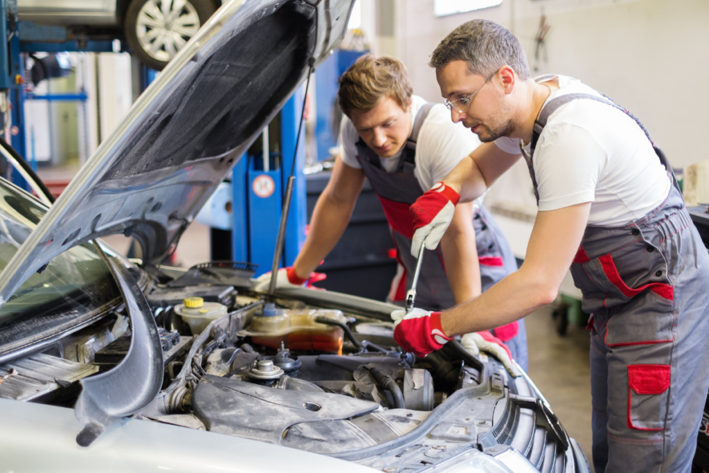 Syntetický motorový olej - prečo ho používať a aké má výhody